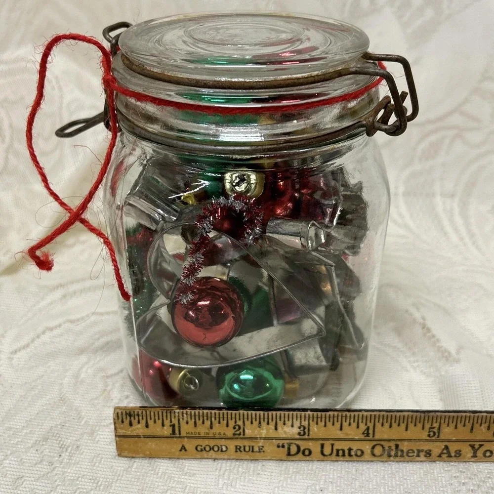Christmas Jar With Cookie Cutters And Ornaments‎ Anchor Hocking Jar Decoration